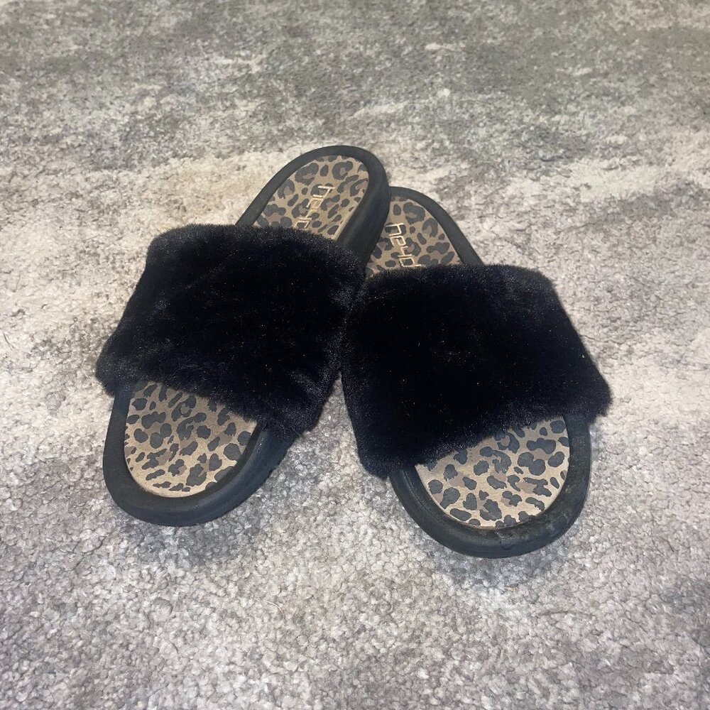 Hey Dude Shoes - Womens Size 6